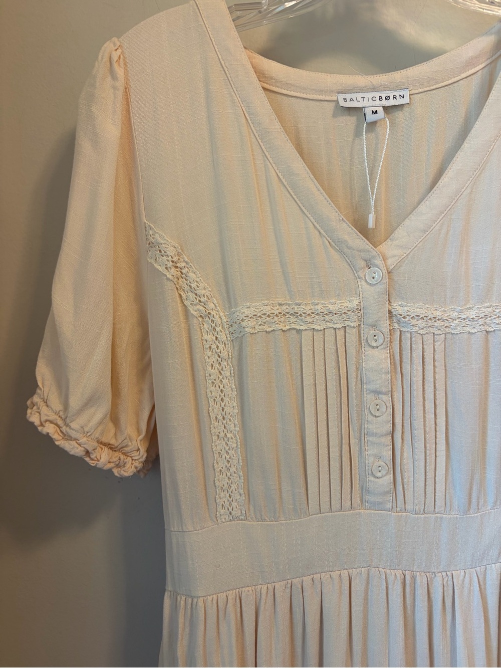 Baltic Born Women’s Cream Midi Dress Size M Puff Sleeve Smocked Cottagecore Boho - Picture 1 of 6